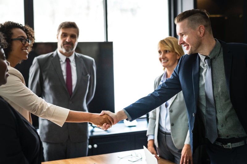 Account Executive Resume Sample & Writing Guide (20+ Tips)