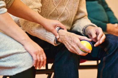 Cover Letter For Aged Care: Sample & Tips [+No Experience]