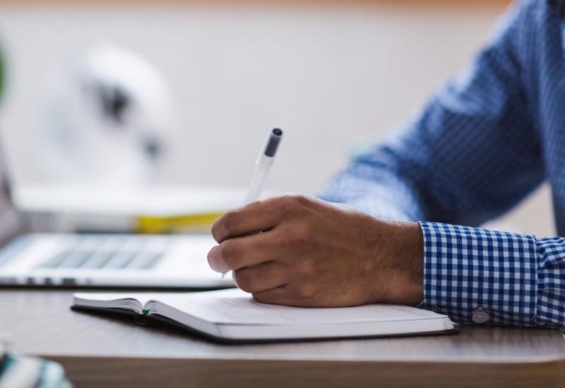 Chronological Resume Format: Template, Examples, & Writing Guide