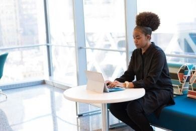 Como elaborar um currículo atrativo: dicas e modelo