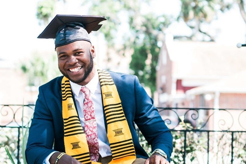 Cum Laude on a Resume: How to List Latin Honors & Tips