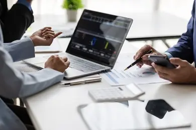 Currículo de analista financeiro: como fazer com exemplo
