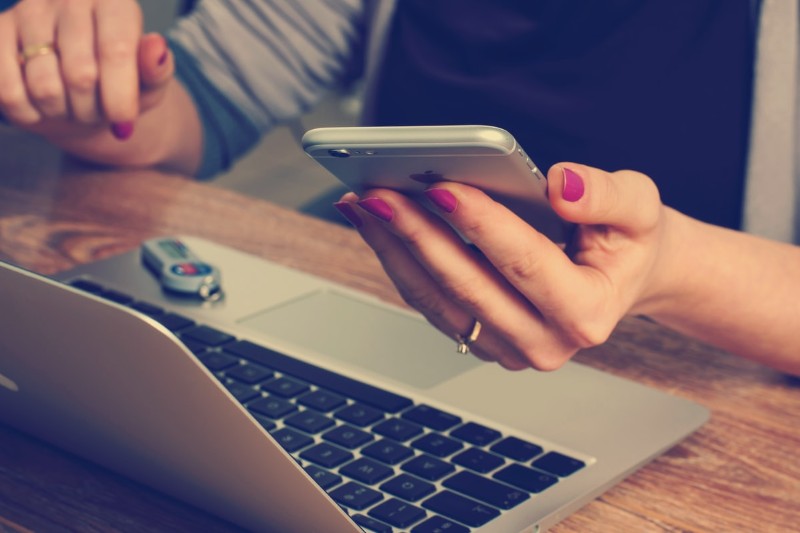 Como fazer um currículo pelo celular e baixar em PDF (2025)