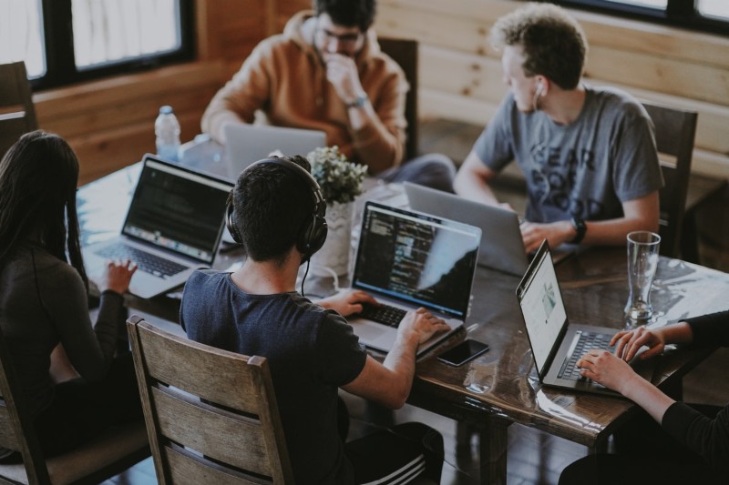 Currículo para estágio: modelos e como fazer com exemplo