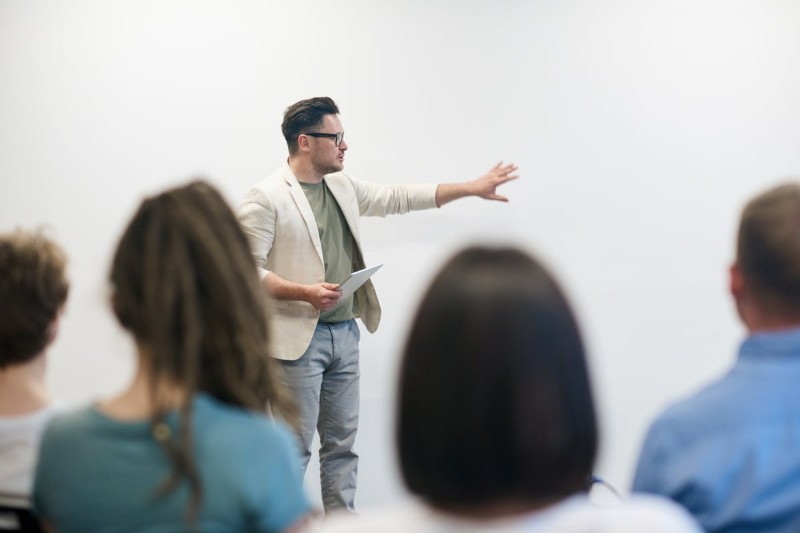 Fazer currículo de professor: modelo pronto