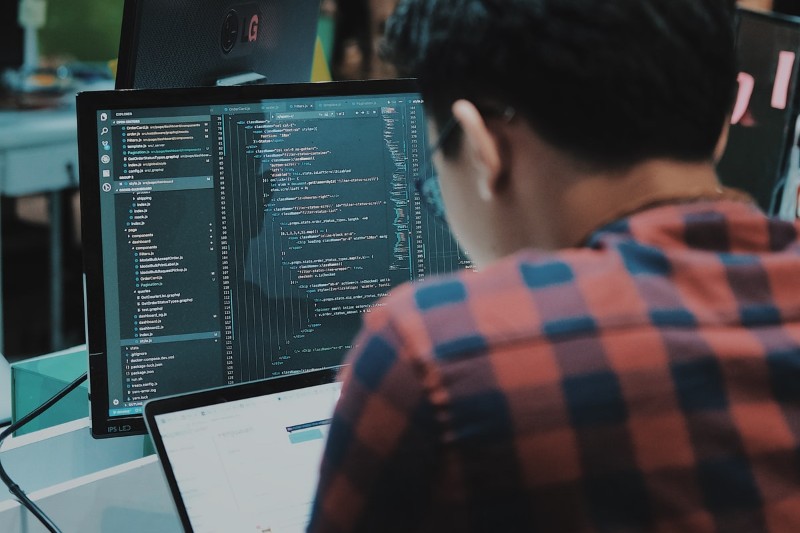 6 modelos de currículo de programador e o que colocar