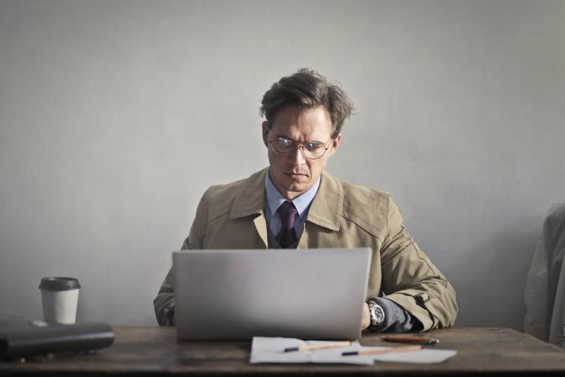 CV Design: 13+ Best Curriculum Vitae Designs for 2025