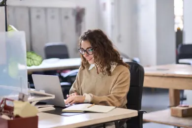 Exemple de CV mixte [modèle québécois] + définition
