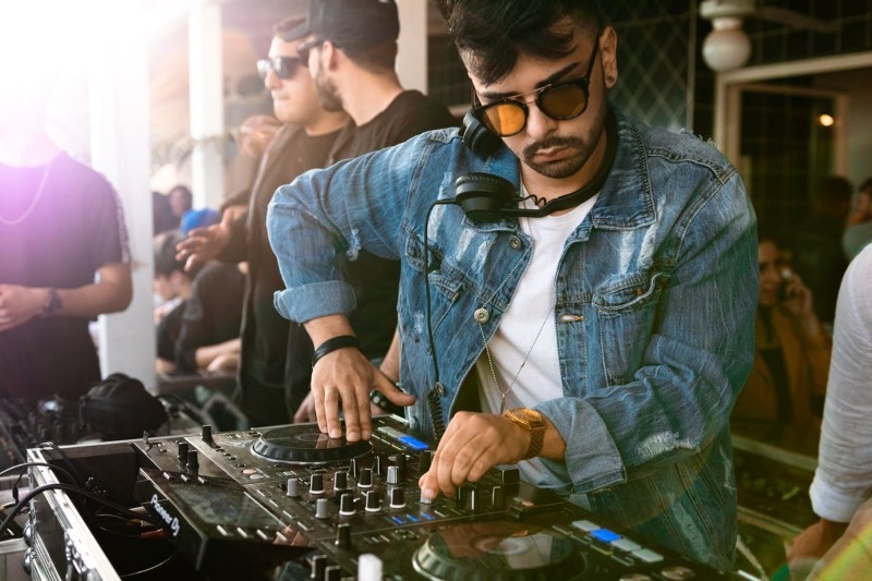 Disk Jockey Resume Samples + DJ Skills & Job Description