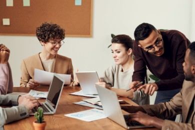 Ética no ambiente de trabalho: o que é, importância, exemplo