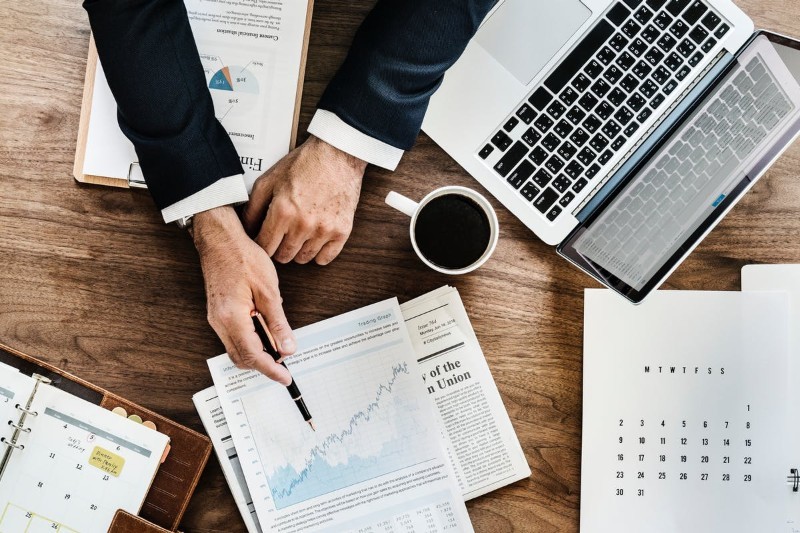 Financial Analyst Cover Letter Examples (+ Entry-Level)