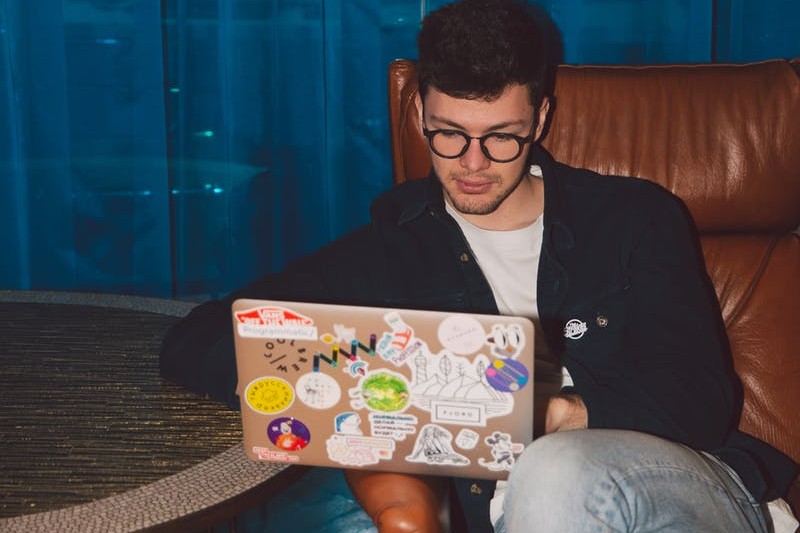 Formato de currículo 2025: montar e estruturar o CV