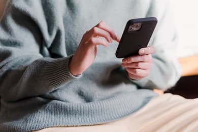 How Can I Make a Resume on My Phone for Free?