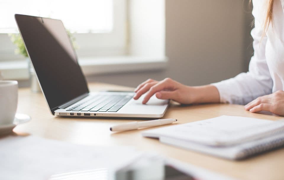 Does microsoft word have free resume templates to download 