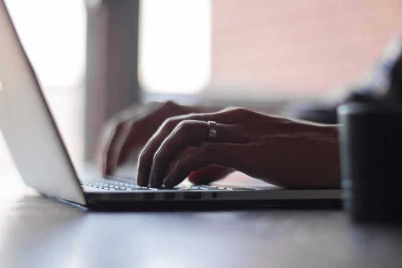 How Long Should a Cover Letter Be? Ideal Length in 2023