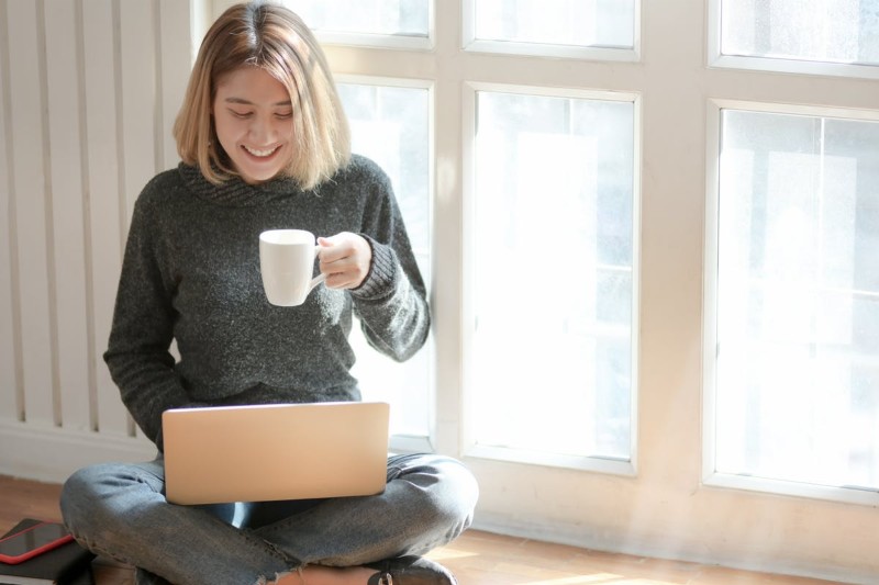 How to Address a Cover Letter in 2025 (With Examples)