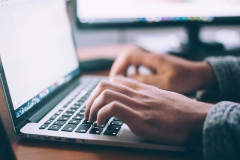 Office Manager Resume Sample (Guide & 20+ Examples)