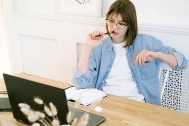 How to Write a Good CV for a Job in Australia—With Examples
