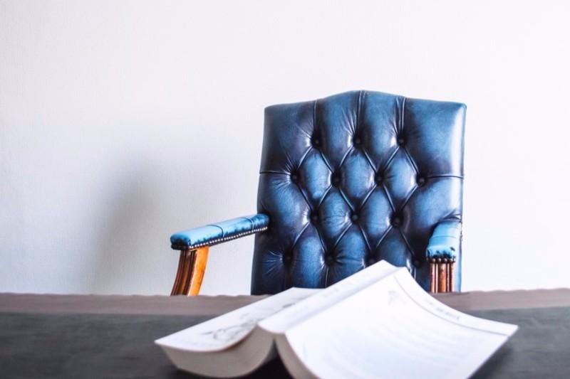 Librarian Resume: Examples, Skills, & Job Description