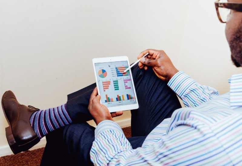 15+ Infographic Resume Templates, Examples & Builder