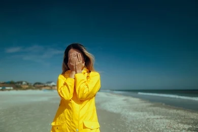 1 em cada 3 trabalhadores tira folga após um término e dá origem à licença por desamor