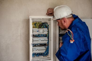 Journeyman Electrician Resume: Sample & Job Description