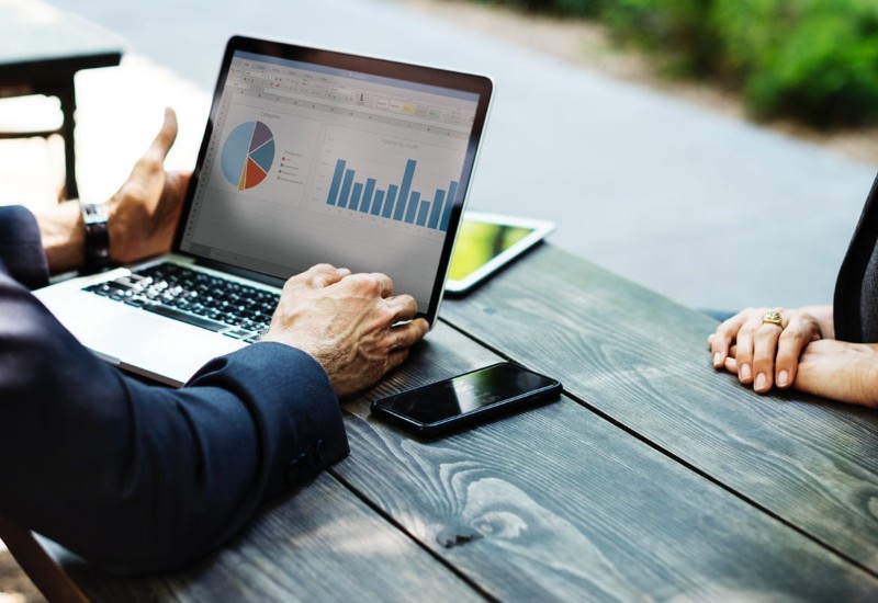 Marketing Manager Resume Examples & Guide for 2025