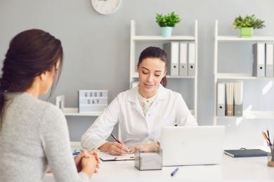 Medical Receptionist Cover Letter Guide [+ No Experience]