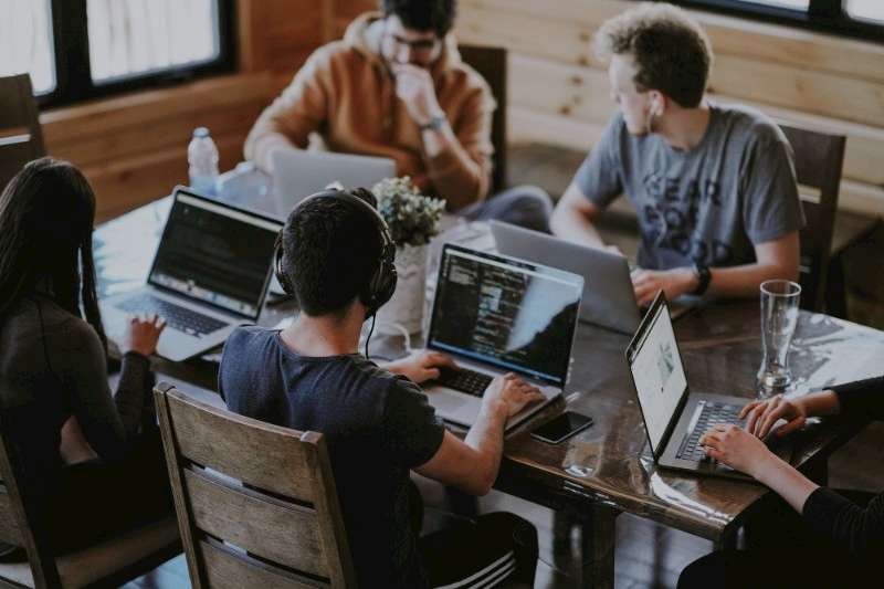 O que é network? Saiba como fazer networking eficiente