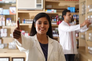 Pharmacy Intern Resume: Sample & Job Description