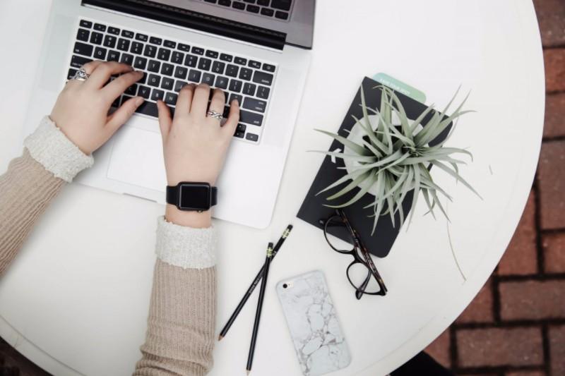 Best Public Relations Resume Examples (Also for PR Interns)