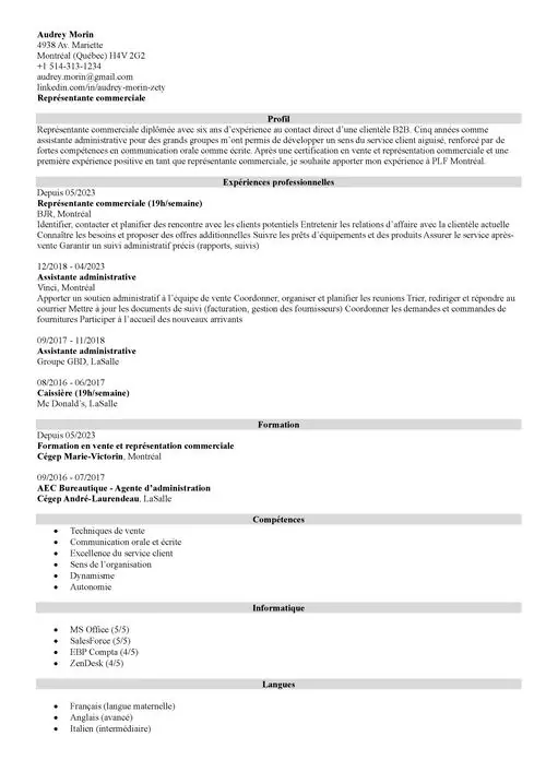 CV en noir et blanc pour une réorientation de carrière, avec les titres des sections mis en évidence