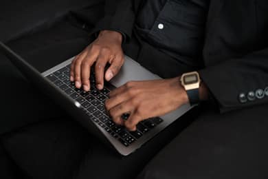 280+ Resume Buzzwords to Use and Clichés to Avoid in 2025