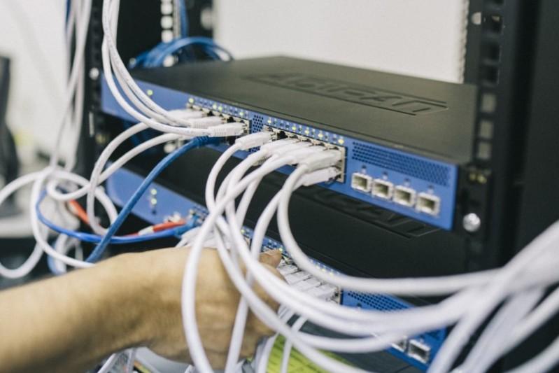 Network Administrator Resume Sample (with Skills & Tips)