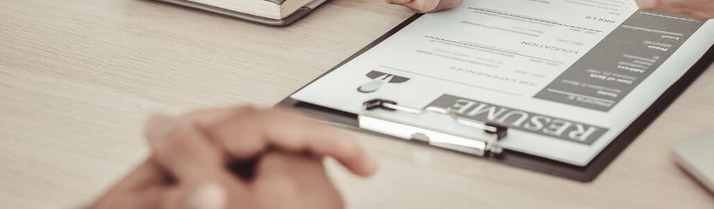 Texto sobre mim para currículo: exemplos e o que escrever