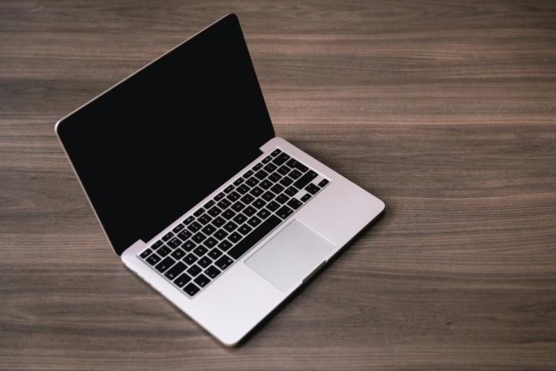 How to Start a Resume: Guide with 15+ Starters & Tips