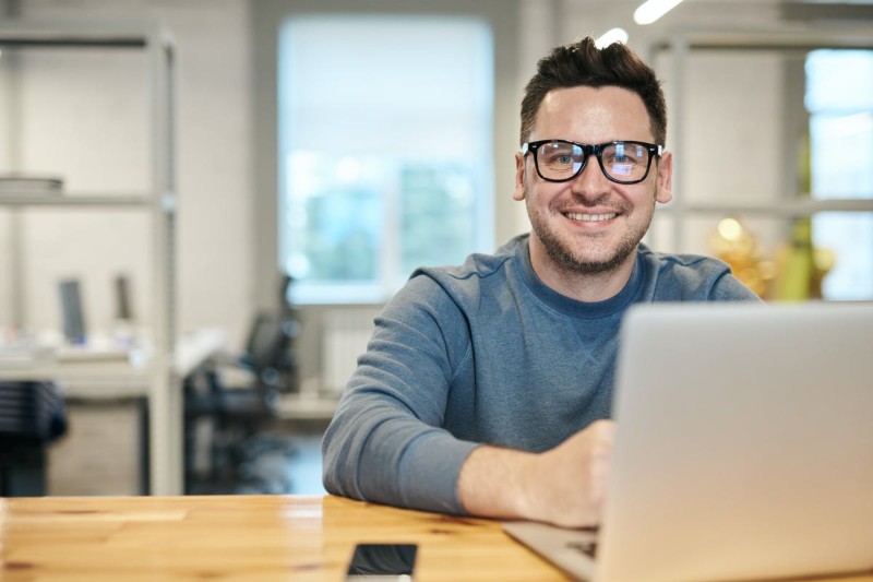 Como colocar trabalho voluntário no currículo [3 exemplos]
